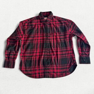 Levi's Classic Worker Flannel Overshirt in Red and Black Plaid